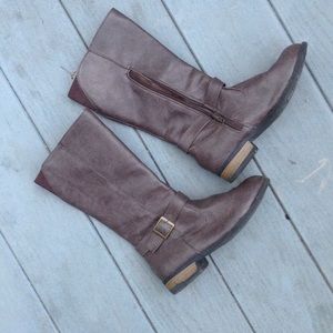Kids brown boots