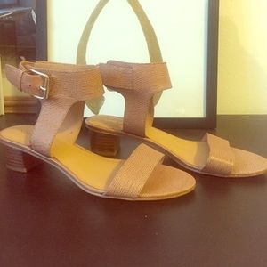 Never-before-worn Nine West Tasha sandals,sz. 7.5