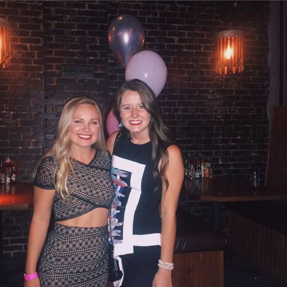 Meet your Posher, Alexandra - Picture 1 of 1