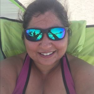 Meet your Posher, Monica