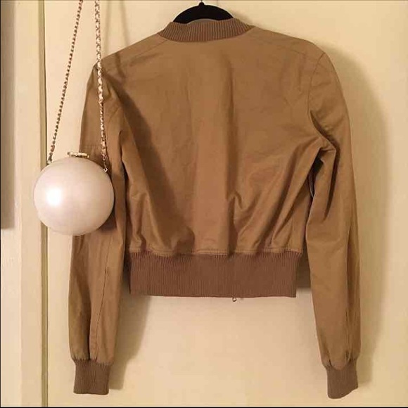 Sold out - Picture 2 of 2