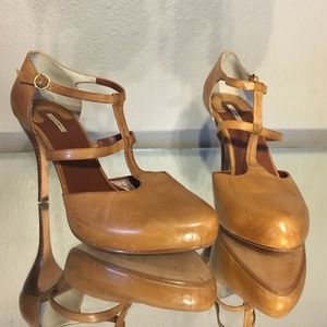 Maxstudio "Zebra" T Strap Brown Heels