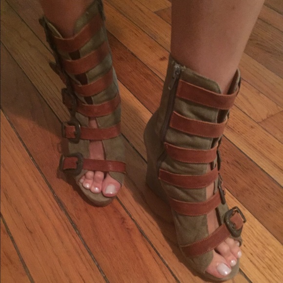 Jeffrey Campbell Shoes size 8