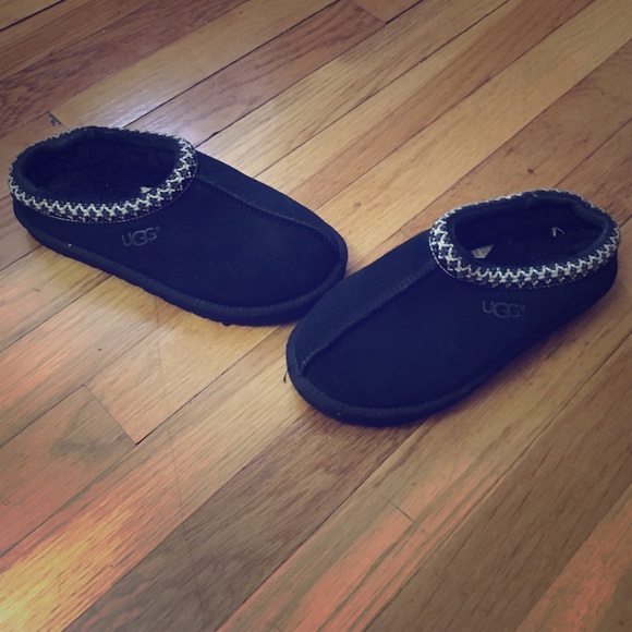 UGG Girls Size 4 Tasman