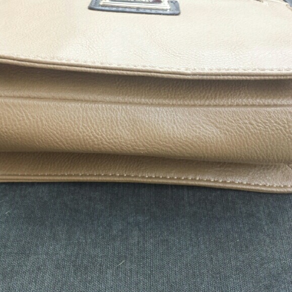 Purse - Picture 2 of 4