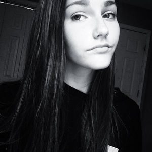 Meet your Posher, Mallory