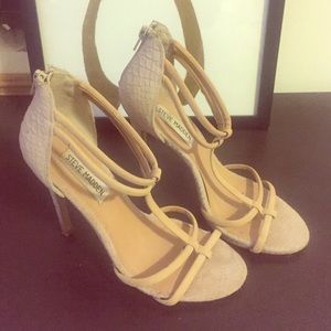 Steve Madden nude suede Mila heels