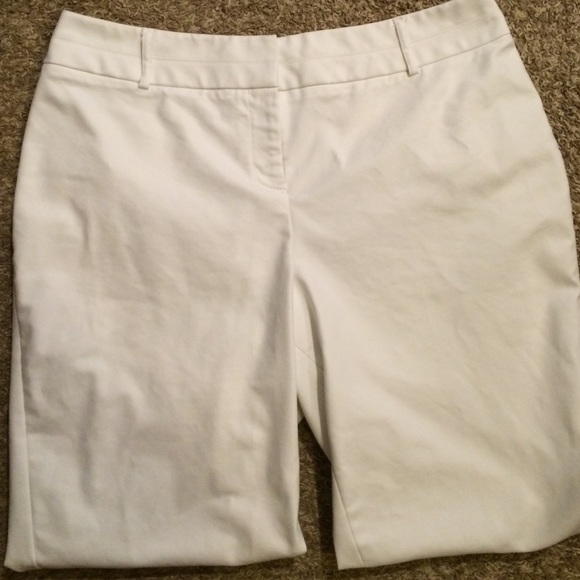 💥 SALE💥Lane Bryant White Capris