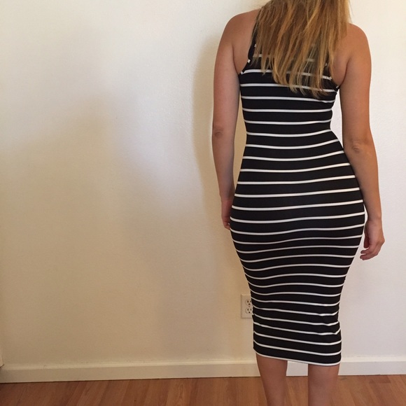 •RESTOCKED• Black & White Striped Midi Dress - Picture 4 of 4