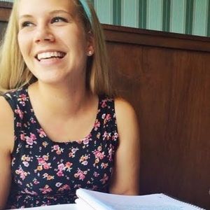 Meet your Posher, Anna