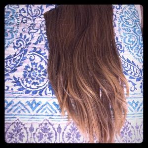 Jessica Simpson Hairdo extensions