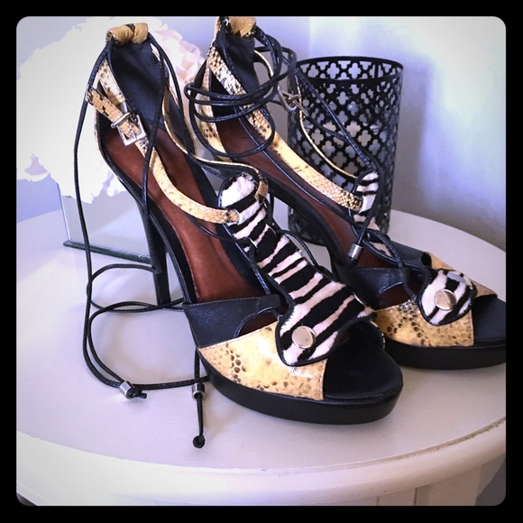 Gorgeous black/yellow heels with ankle lace up
