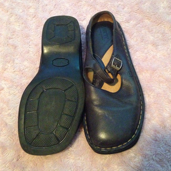 2 pair of Born leather shoes - Picture 3 of 4