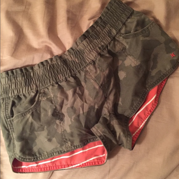 Hurley camo shorts