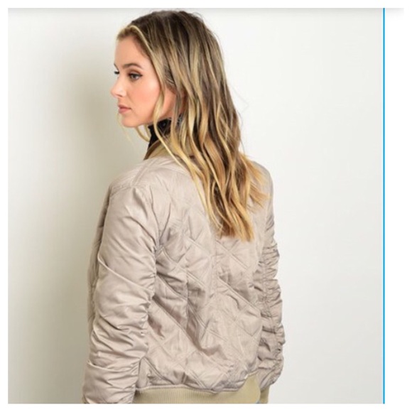 BOMBER JACKET🌸LAST ONE🌸XS/S - Picture 2 of 2