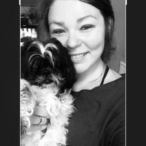 Meet your Posher, Caitlin