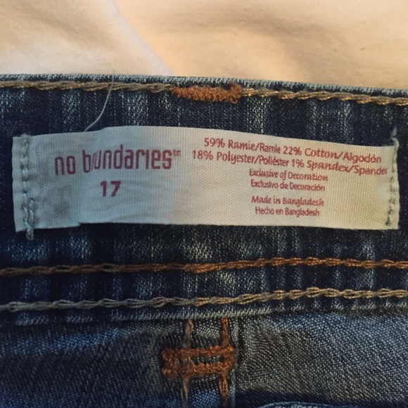 NWOT Flared Jeans - Picture 2 of 2