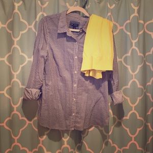Gap boyfriend fit button up shirt