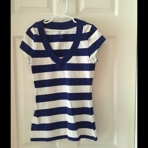 SOLD! striped express sexy stretch fitted tee - Picture 2 of 4