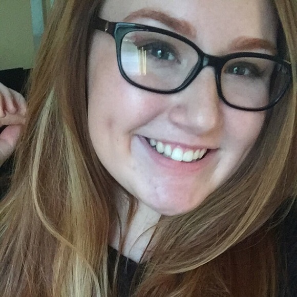 Meet your Posher, Cierra - Picture 1 of 1