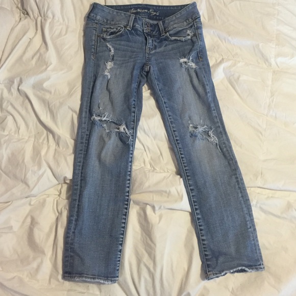 ⭐️3 for 10⭐️ A&E distressed jeans - Picture 2 of 7