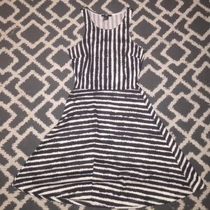 Mixed strips peplum dress