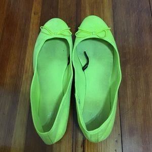 Preloved Neon Flats