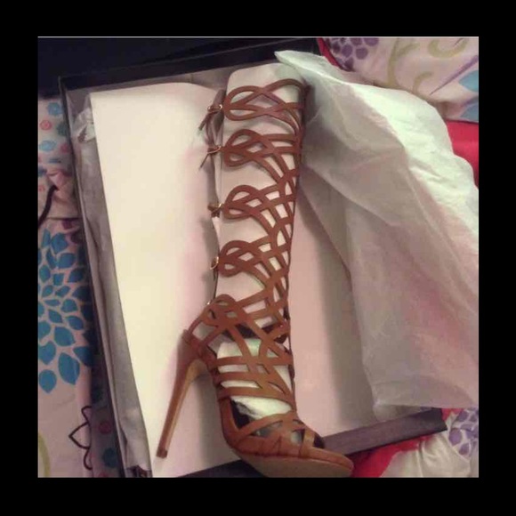 Heels - Picture 2 of 3