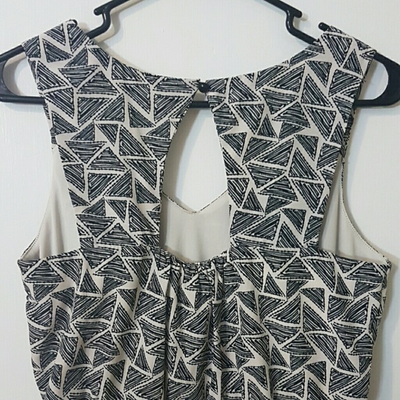 Triangle Sketch Dress - Picture 4 of 4