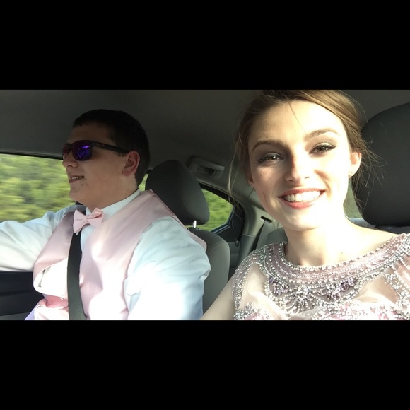 Meet your Posher, Hannah - Picture 1 of 1