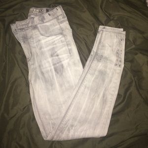 Size 4 reg. high waisted AE pants.