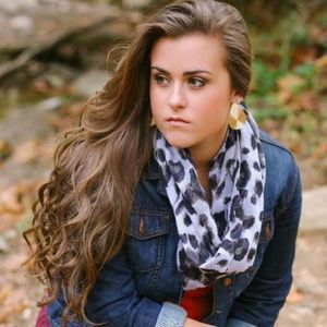 Meet your Posher, Megan