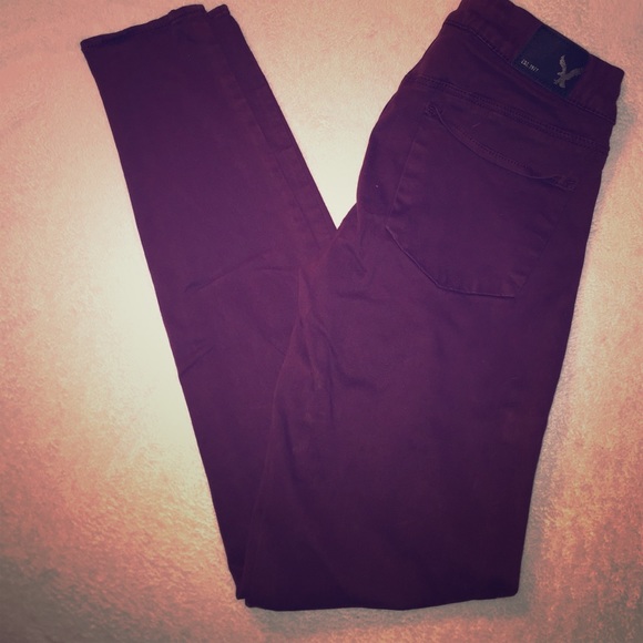 Maroon American Eagle jeans leggings in size 0