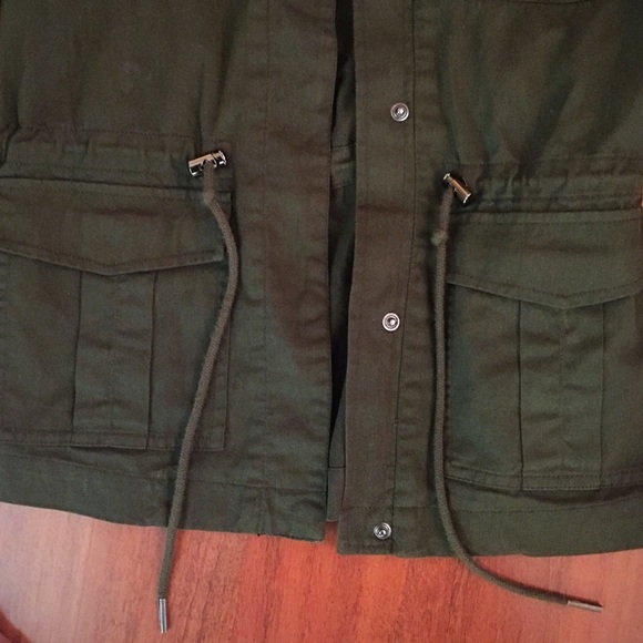 H&M - Picture 2 of 3