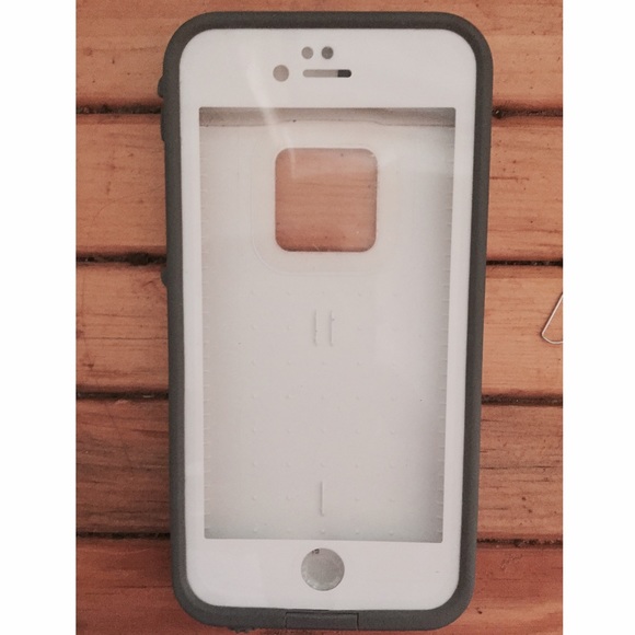 White Lifeproof iPhone 6 Waterproof Case