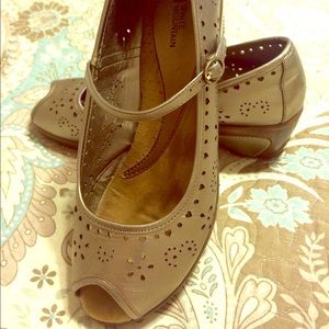 White Mountain Gold Metallic Peep Toe Sandal