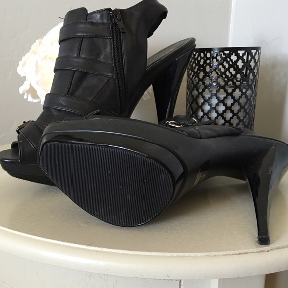 Sexy black heels - Picture 2 of 2