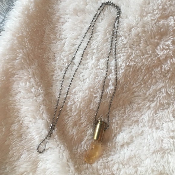 Bullet She'll Quartz Necklace - Picture 4 of 4