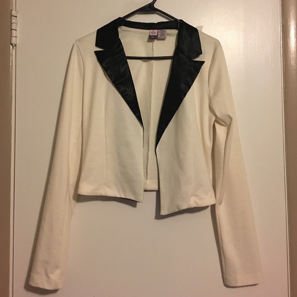 Cute Lightweight Blazer