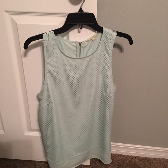Gianni Bini tank top! Great with jeans and skirt!