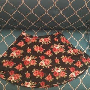 Cute Forever 21 mini skater skirt