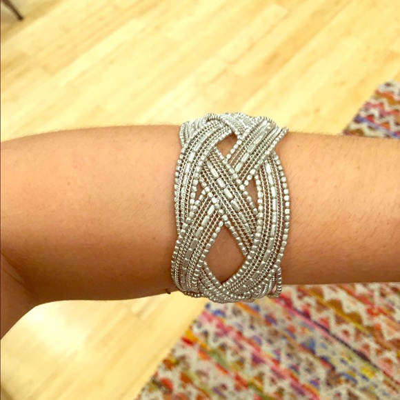 Elastic bracelet