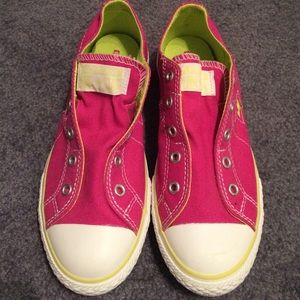 pink converse shoes