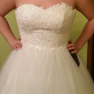 Wedding gown
