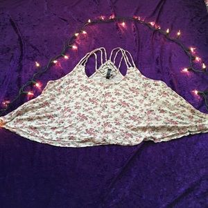 Cute floral print tank top 🌺🌸