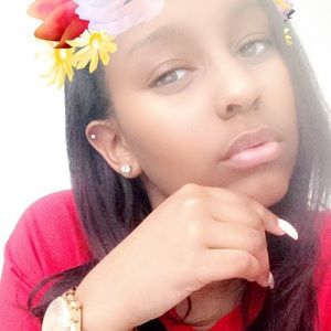Meet your Posher, Nakia