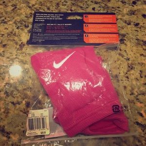 Nike Streak Volleyball Knee Pad