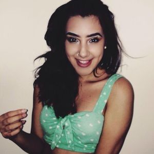 Meet your Posher, Kitzia