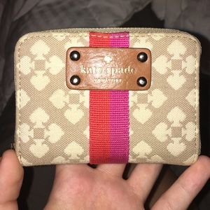 Kate Spade hand held Wallet