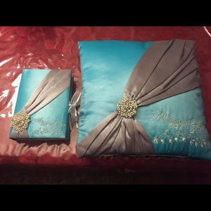 Quinceanera pillow and bible